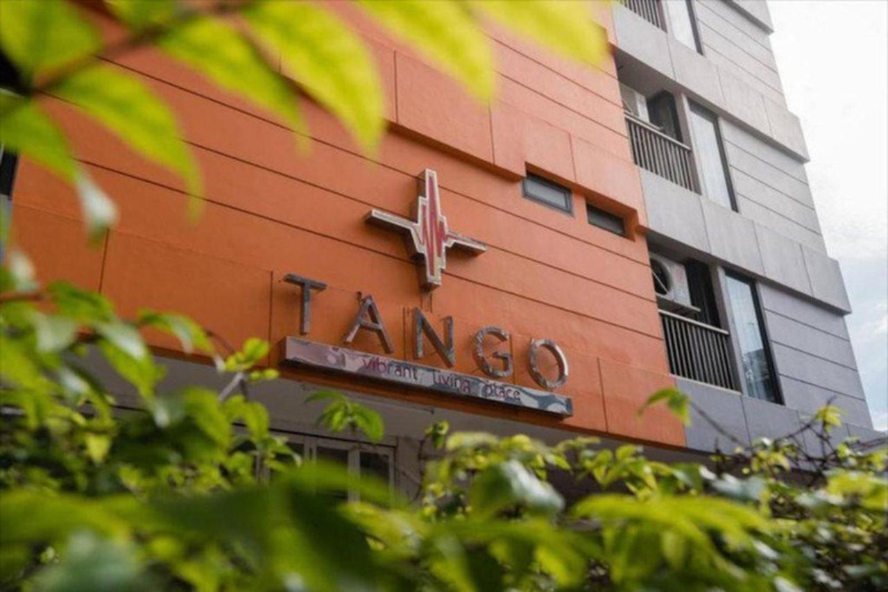 Tango Vibrant Living Hotel - SHA Extra Plus Bangkok Exterior foto